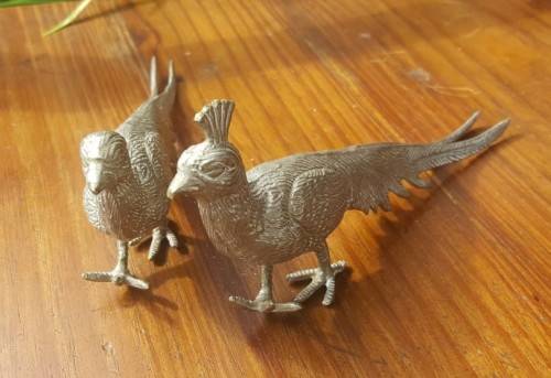 MAGNIFICENT VINTAGE PAIR OF SILVER PLATED PHEASANTS ITALIAN MENU HOLDERS