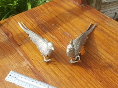 MAGNIFICENT VINTAGE PAIR OF SILVER PLATED PHEASANTS ITALIAN MENU HOLDERS