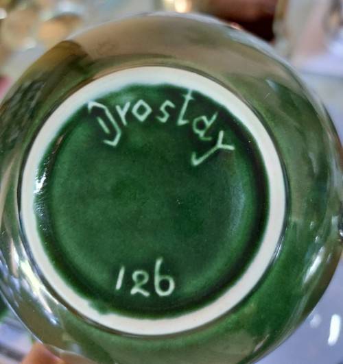 PAIR OF HUNTER DARK GREEN DROSTDYSTONECRAFT SOUP BOWLS WITH LIDS AND SAUCERS  SOME REPAIRED CRACKS