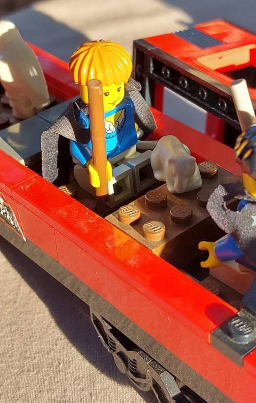 ORIGINAL LEGO HARRY POTTER FIRST HOGWARTS EXPRESS (4708) FROM 2001 - ABOUT 95% COMPLETE