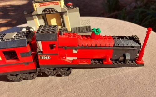 ORIGINAL LEGO HARRY POTTER FIRST HOGWARTS EXPRESS (4708) FROM 2001 - ABOUT 95% COMPLETE