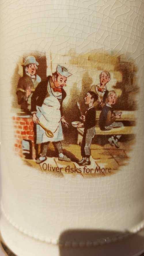 VINTAGE AND SCARSE ROYAL BRADWELL ARTHUR WOOD 3752 ENGLAND OLIVER TWIST MUGS WITH GOLD TRIMS