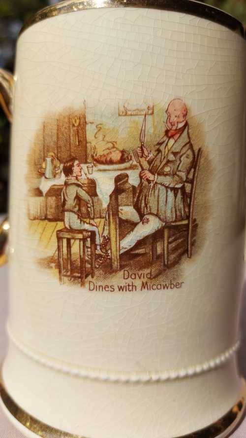 VINTAGE AND SCARSE ROYAL BRADWELL ARTHUR WOOD 3752 ENGLAND OLIVER TWIST MUGS WITH GOLD TRIMS