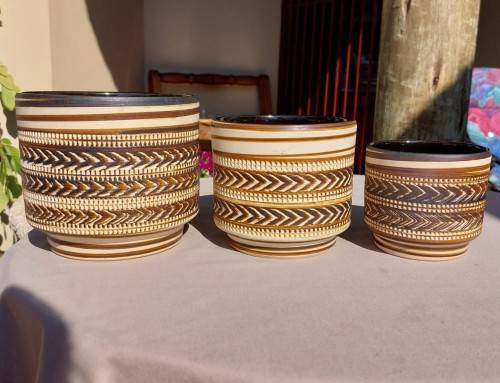 BEAUTIFULL TRIO OF HANDMADE GERMANY CERAMIC POTS  WELL MADE
