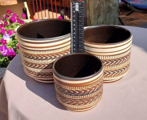 BEAUTIFULL TRIO OF HANDMADE GERMANY CERAMIC POTS  WELL MADE