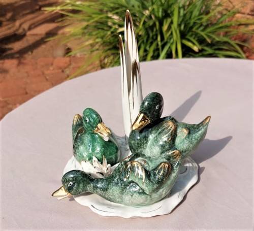 CESARE VILLARI! - CVS CAPODIMONTE ITALY! - 18CT GOLD GILT! - PORCELAIN DUCKS! - RARE AND VALUABLE PL