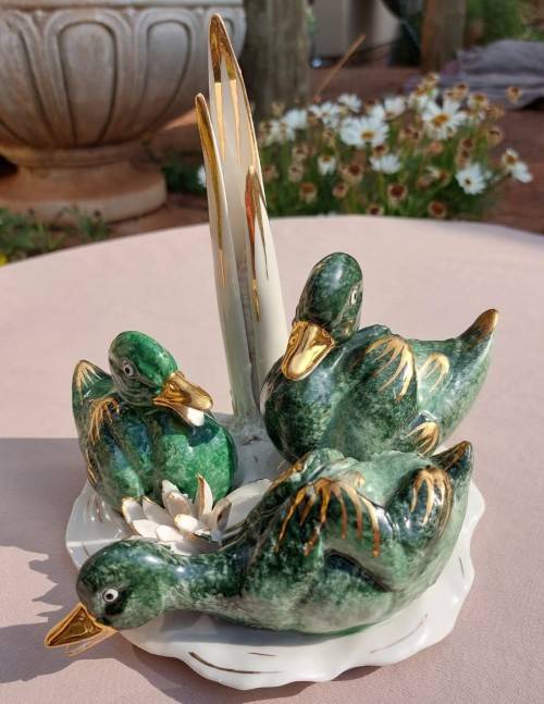 CESARE VILLARI! - CVS CAPODIMONTE ITALY! - 18CT GOLD GILT! - PORCELAIN DUCKS! - RARE AND VALUABLE PL