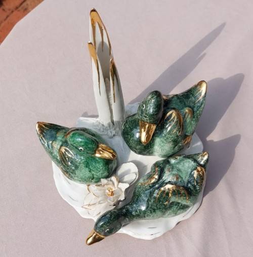 CESARE VILLARI! - CVS CAPODIMONTE ITALY! - 18CT GOLD GILT! - PORCELAIN DUCKS! - RARE AND VALUABLE PL