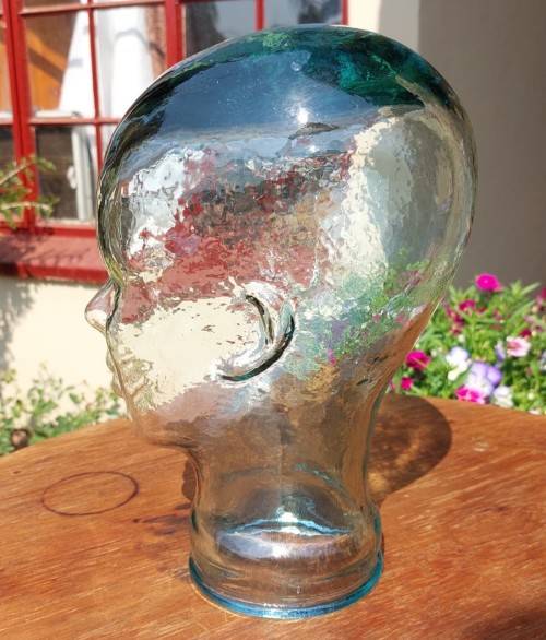 CREEPY LIFE SIZED 28CM HIGH TINTED GREEN GLASS HUMAN MANNEQUIN HEAD  AN UNIQUE ITEM