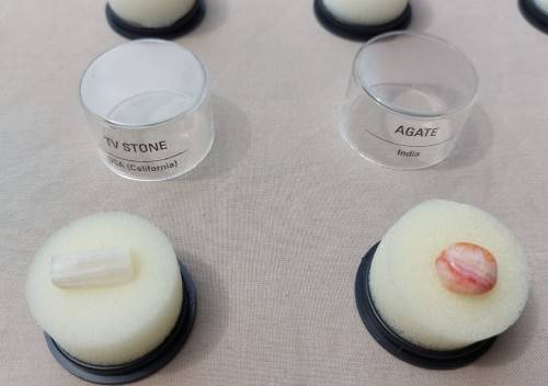 WONDERFUL COLLECTION OF 20 GEMSTONE (AND ALL PRECIOUS GEMSTONES) SPECIMENS IN PERSPEX BOXES