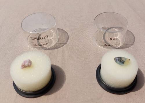 WONDERFUL COLLECTION OF 20 GEMSTONE (AND ALL PRECIOUS GEMSTONES) SPECIMENS IN PERSPEX BOXES