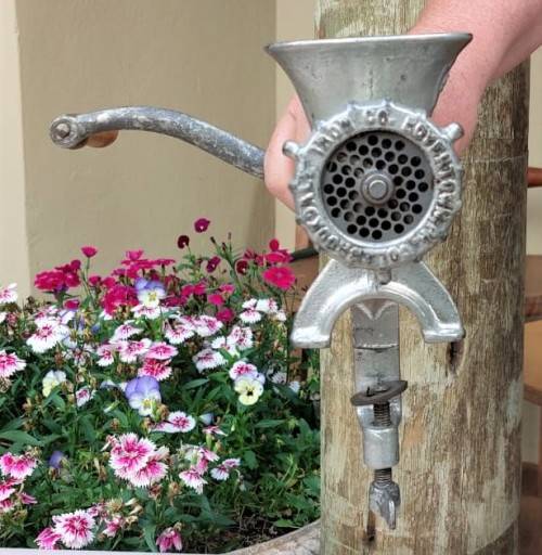 ANTIQUE 1920S KEYSTONE NO 50 MEAT GRINDER OR MEAT MINCER