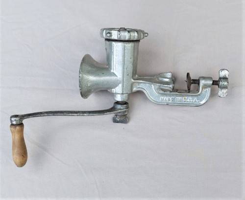 ANTIQUE 1920S KEYSTONE NO 50 MEAT GRINDER OR MEAT MINCER