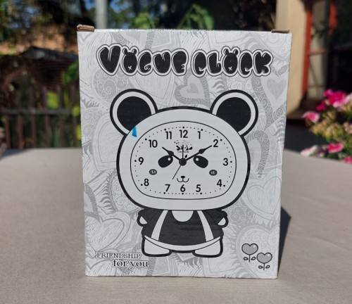 CUTE DORAEMON (CHILDRENS CARTOON CHARACTER) ALARM CLOCK SILENT (NO TICKING) PLASTIC BLUE