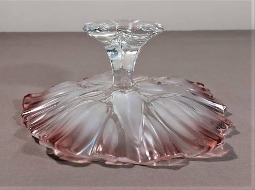 NO 1 OF 2: WALTHER GLAS LARGE SYLVIA PATTERN FROSTED CHRYSTAL GLASS CAKE STAND