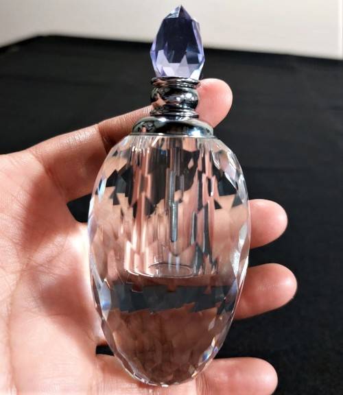 VINTAGE CHRYSTAL GLASS PERFUME BOTTLE WITH PURPLE COLOURED FACETTED STOPPER