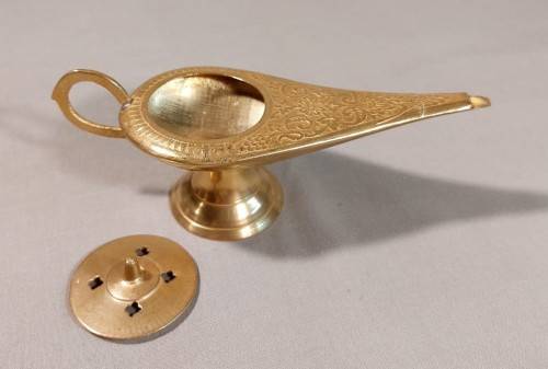 BRASS ALADDIN GENIE LAMP AND TWO BRASS VASES