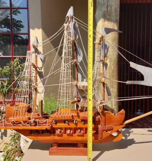 LARGE 1,1M LONG 75CM HIGH CUSTOM MADE 3 MASTED WOODEN SAILING WAR SHIP OR GALLEON