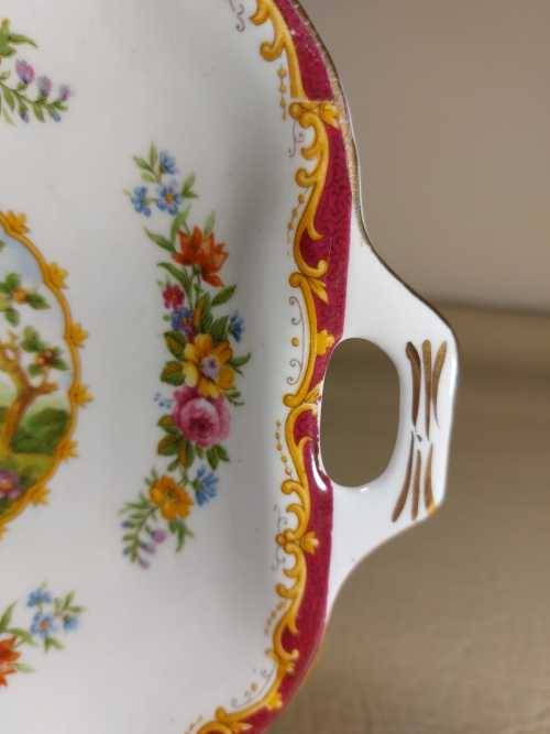 ROYAL ALBERT VINTAGE 1940S SQUARE SHAPED CHELSEA BIRD PATTERN SWEET DISH WITH PIERCED HANDLES
