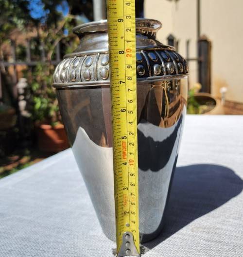 ELEGANT SILVERPLATED VASE WITH DECORATIVE BANDED PATTERN