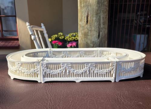 GERMAN PORCELAIN BY MAX ROESLER ANTIQUE 1890S SURTOUT DE TABLE (CENTREPIECE)