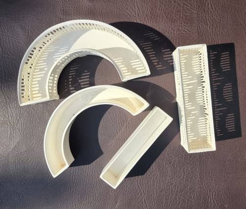 GERMAN PORCELAIN BY MAX ROESLER ANTIQUE 1890S SURTOUT DE TABLE (CENTREPIECE)