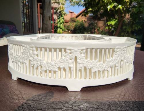 GERMAN PORCELAIN BY MAX ROESLER ANTIQUE 1890S SURTOUT DE TABLE (CENTREPIECE)