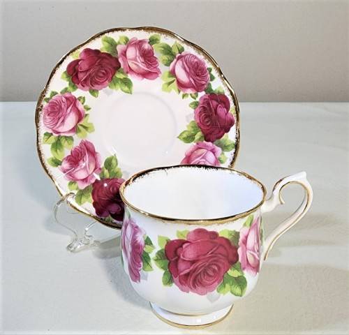ROYAL ALBERT VINTAGE 1945-1970S OLD ENGLISH ROSE DISCONTINUED PATTERN CUP AND SAUCER DUO 2ND OF 2