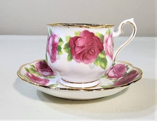 ROYAL ALBERT VINTAGE 1945-1970S OLD ENGLISH ROSE DISCONTINUED PATTERN CUP AND SAUCER DUO 2ND OF 2