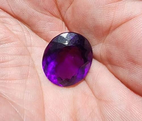 COLOR SHIFTING LARGE 21.65CT AMETHYST GEMSTONE WITH BEAUTIFUL OVAL CUT
