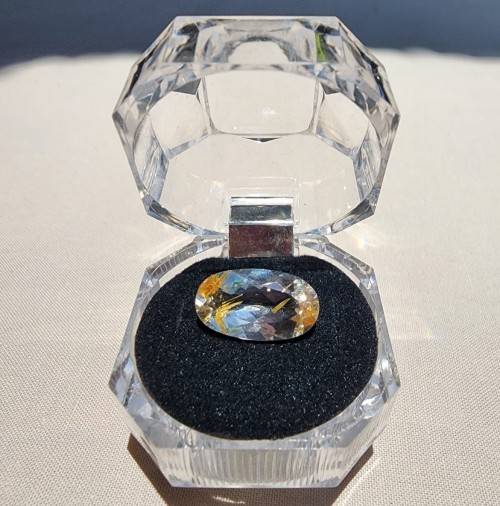 UNIQUE ONE OF A KIND NATURAL 7.08CT RUTILE QUARTZ GOLDEN NEEDLES GEMSTONE WITH BEAUTIFUL OVAL CUT