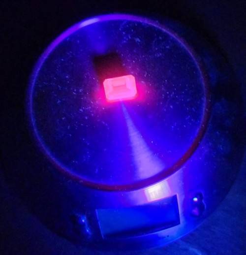 AWESOME LARGE 26.90CT REAL! RED RUBY GEMSTONE - SCRATCH GLASS EASY!  - UV LIGHT FLUORESCES RED!