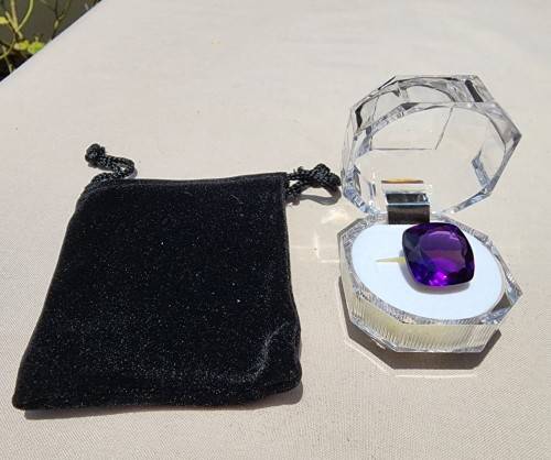 DEEP PURPLE LARGE 17.0CT NATURAL AMETHYST GEMSTONE WITH BEAUTIFUL CUSHION CUT