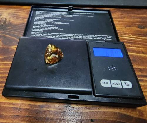 GORGEOUS LARGE 30,45CT BROWNISH ORANGE IMPERIAL TOPAZ GEMSTONE WITH BEAUTIFUL TRILLION CUT  SUPPLIE