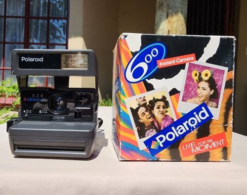 POLAROID 636 CLOSE-UP INSTANT CAMERA BOXED WITH OLD FILM CARTRIDGE AND TWO EXPOSED FILM SLIDES