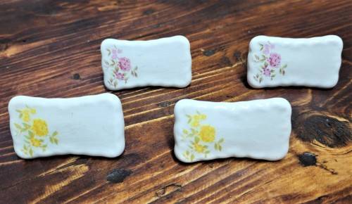 12 VINTAGE ELWECO JAPAN PORCELAIN ROSES PLACE CARD HOLDERS  2 BOXED SETS OF 6