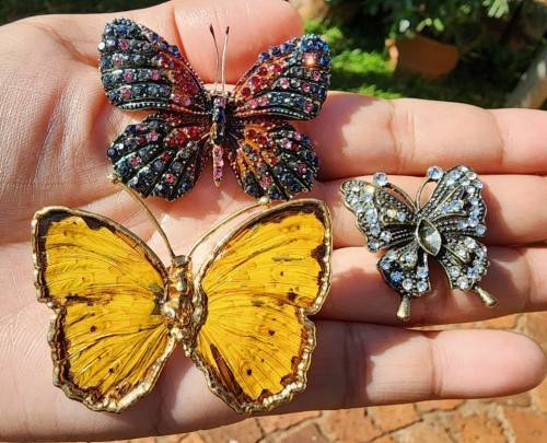 BATCH OF 3 VINTAGE RHINESTONE BUTTERFLY BROOCHES
