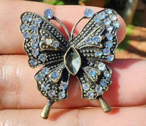 BATCH OF 3 VINTAGE RHINESTONE BUTTERFLY BROOCHES