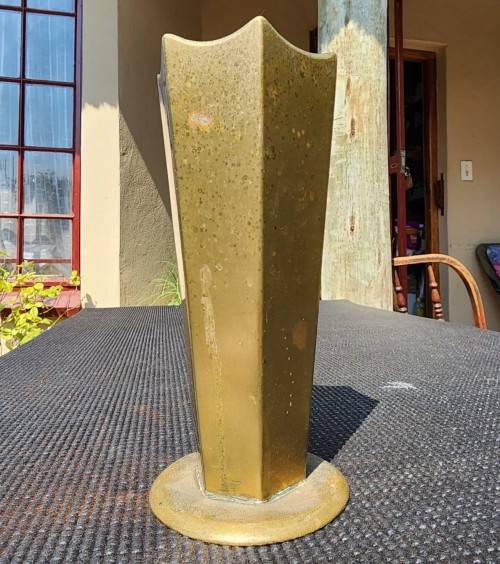HEAVY (800G) BRASS HEXAGONAL SHAPED VASE  NOTE I HAVE OTHER BRASS ITEMS ON AUCTION
