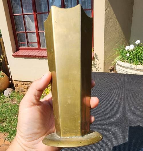 HEAVY (800G) BRASS HEXAGONAL SHAPED VASE  NOTE I HAVE OTHER BRASS ITEMS ON AUCTION