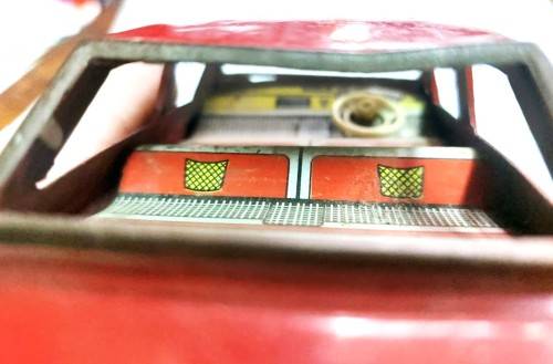 RARE VINTAGE 1950S ASAHI JAPANESE MANUFACTURED RED MAZDA TIN CAR 18,5CM LONG