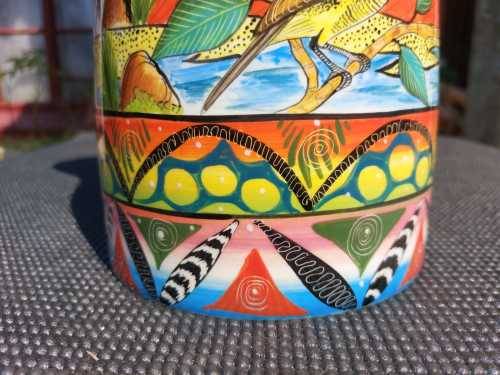 A STUNNING HANDPAINTED LARGE 37CM HIGH CARAFE OR VASE BY ZIM ARTIST MASTER NDATYAMA