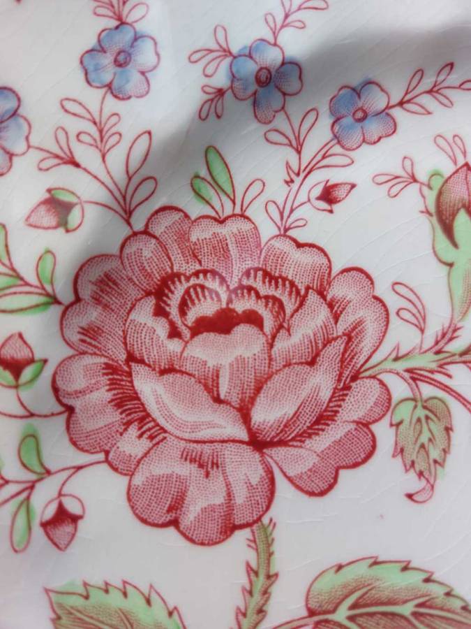 ROSE CHINTZ HAND PAINTED 1950S JOHNSON BROTHERS ENGLAND SET OF RIMMED FRUIT BOWLS AND DESERT PLATES