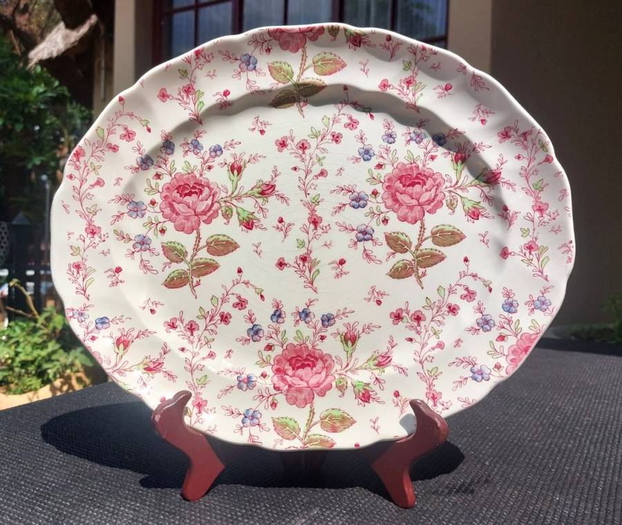LARGE ROSE CHINTZ HAND PAINTED 1950S JOHNSON BROTHERS ENGLAND 29x35CM OVAL SERVING PLATTER