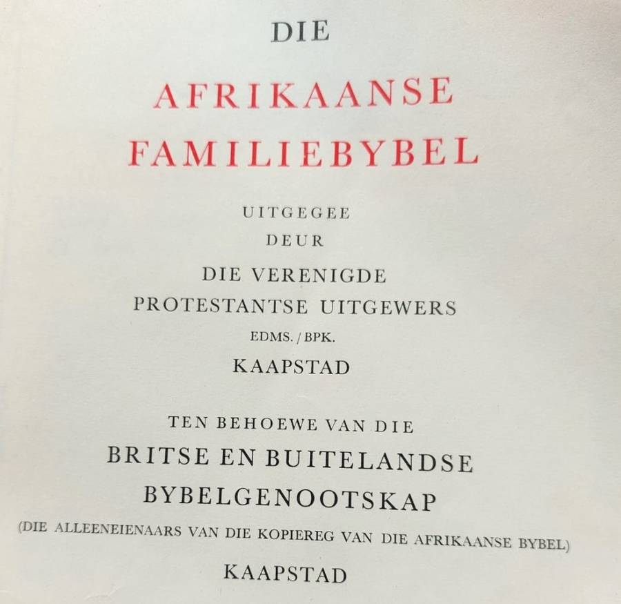 GOOD HARD COVER 1953 AFRIKAANSE FAMILIEBYBEL PRINTED BY JH DE BUSSY HOLLAND
