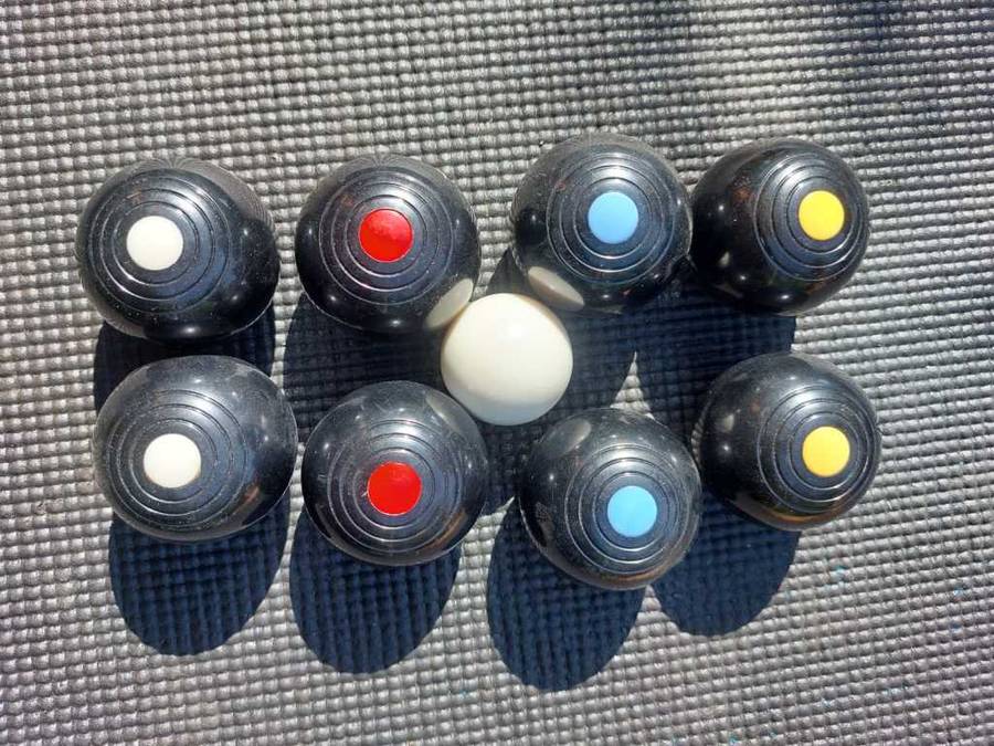VINTAGE 1960S COMPLETE SET OF BANDA ENGLAND CARPET BOWLS