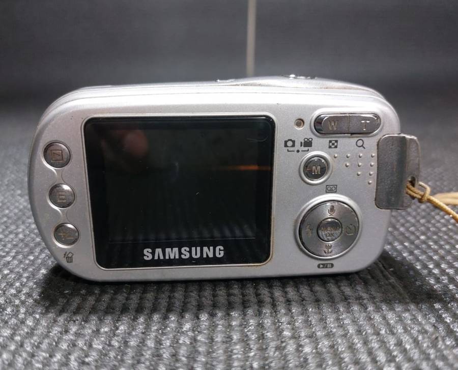 SAMSUNG DIGIMAX A40 (4 MIL MEGAPIXEL) 1GB SD MEMORY CARD POUCH WORKING