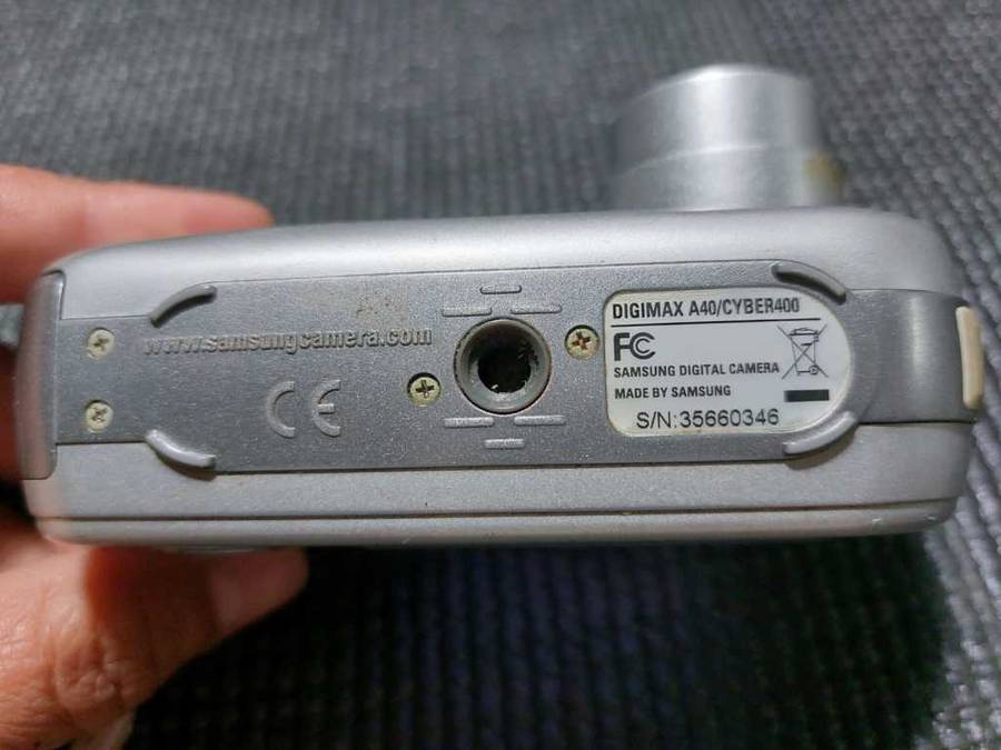 SAMSUNG DIGIMAX A40 (4 MIL MEGAPIXEL) 1GB SD MEMORY CARD POUCH WORKING