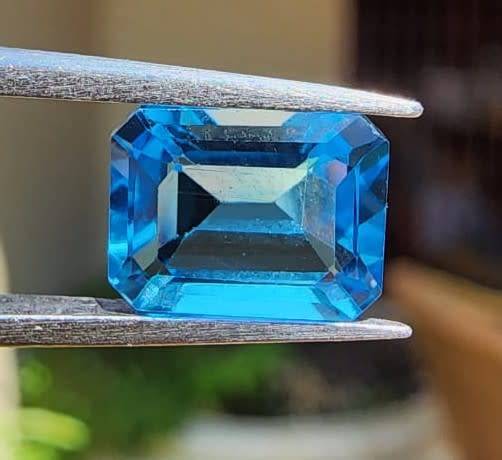 SWISS BLUE TOPAZ 1,90CT GEMSTONE IRRADIATED FOR 2 YEARS! PLEASE READ DESCRIPTION