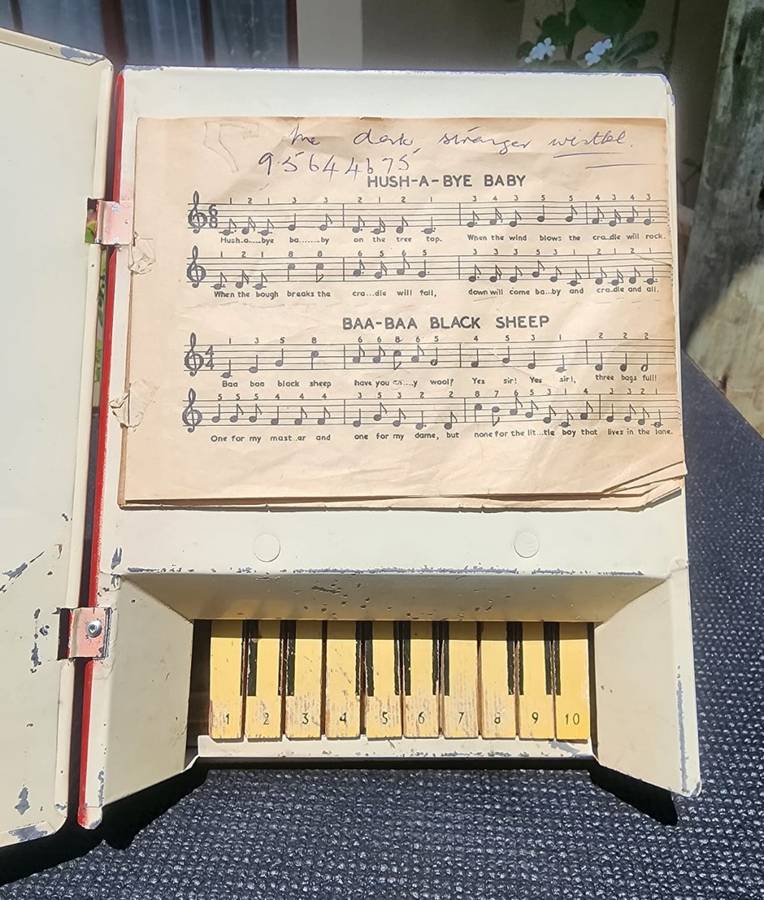Very Rare 1930s Toby Toy England Nursery Rhyme Play by Number Song Book Piano Toy Still Working